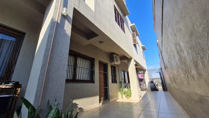 Casa em condomínio na Rua Oliveira Lopes Rua Oliveira Lopes Porto Alegre - 