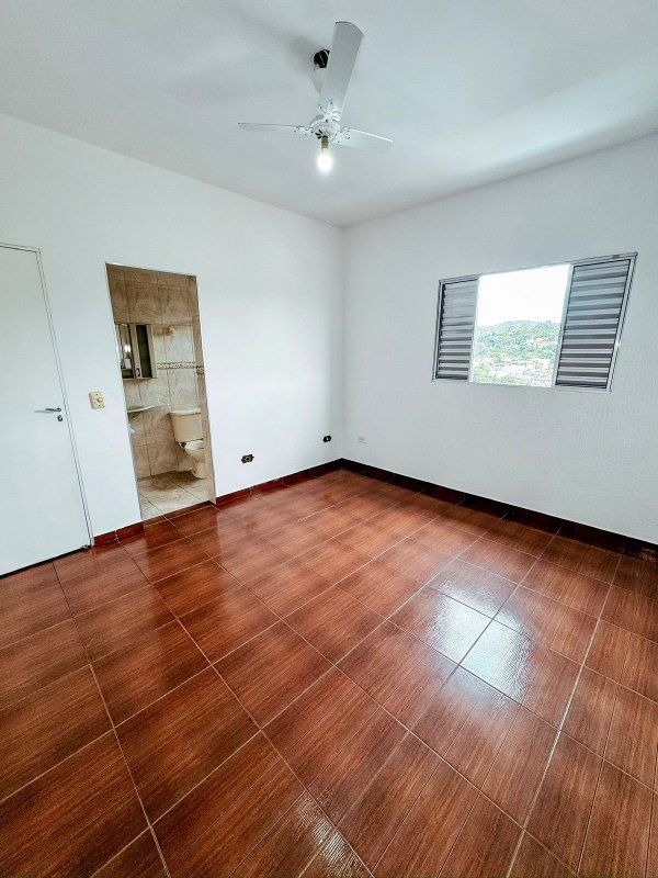 IMÓVEL COMPLETO – JARDIM SÍLVIA  FRANCISCO MORATO / VASSOURAS Rua Alvina Lemes Rodrigues Francisco Morato - 