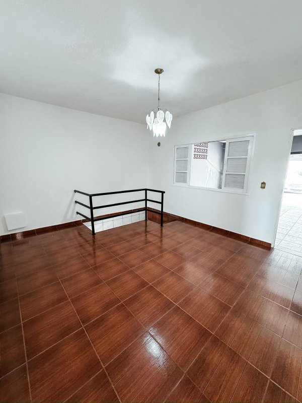 IMÓVEL COMPLETO – JARDIM SÍLVIA  FRANCISCO MORATO / VASSOURAS Rua Alvina Lemes Rodrigues Francisco Morato - 
