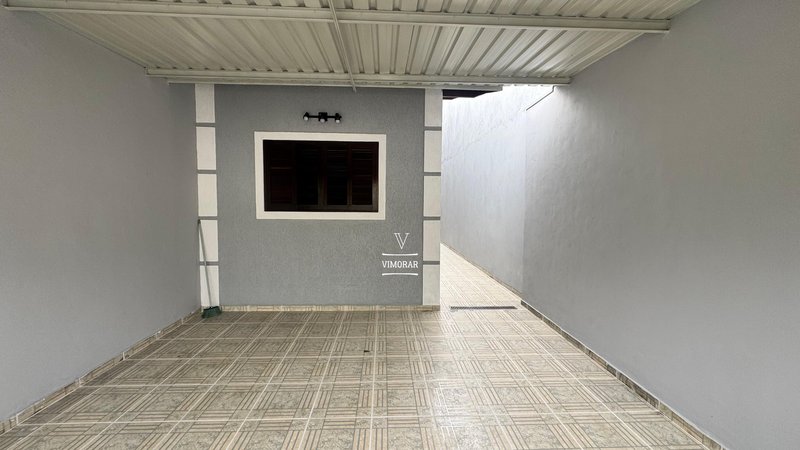 Casa térrea 2 dormitórios + 2 vagas de garagem  Guarulhos - 