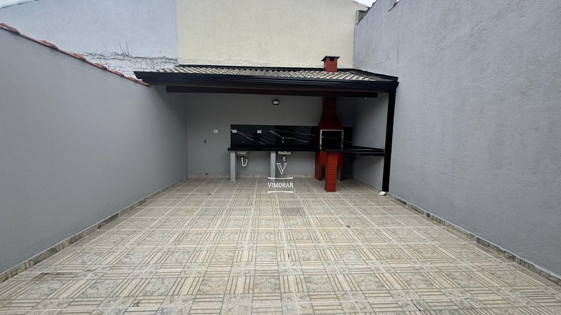 Casa térrea 2 dormitórios + 2 vagas de garagem  Guarulhos - 