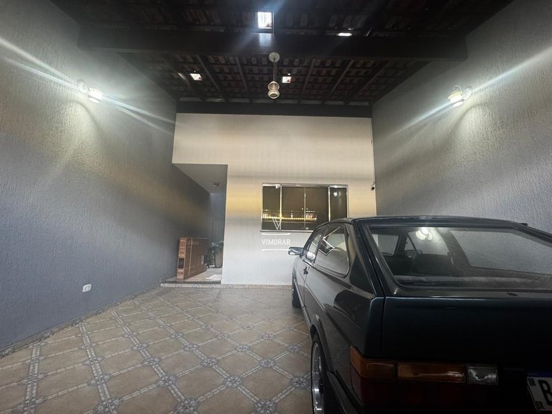Sobrado 3 dormitórios sendo 2 suítes + 2 vagas de garagem  Guarulhos - 