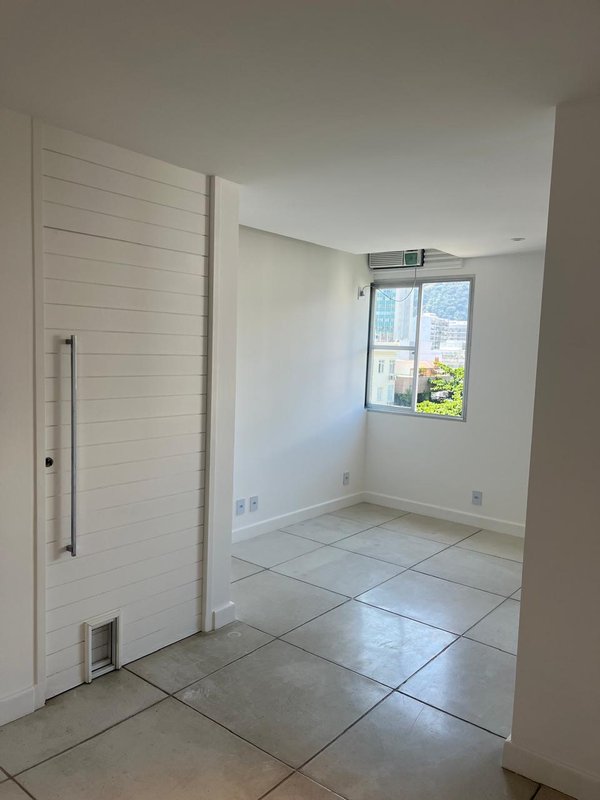Apartamento à venda no Leblon – 71m² 2 quartos | 2 banheiros | 1 vaga Excelente localizaçã  Rio de Janeiro - 