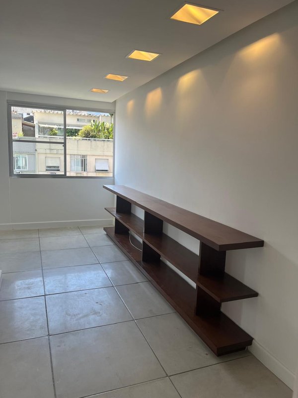 Apartamento à venda no Leblon – 71m² 2 quartos | 2 banheiros | 1 vaga Excelente localizaçã  Rio de Janeiro - 
