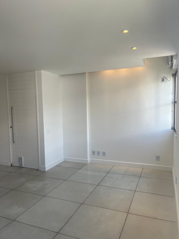 Apartamento à venda no Leblon – 71m² 2 quartos | 2 banheiros | 1 vaga Excelente localizaçã  Rio de Janeiro - 