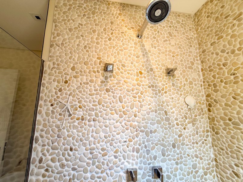 Casa em Condomínio na Praia do Engenho - À VENDA  São Sebastião - 