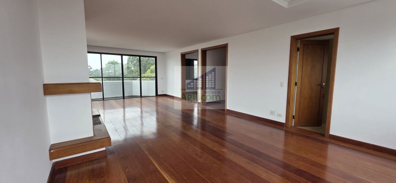 APARTAMENTO À VENDA NO MORUMBI COM 185M², 4 DORMI E 3 VAGAS DE GARAGEM Rua Crítios São Paulo - 