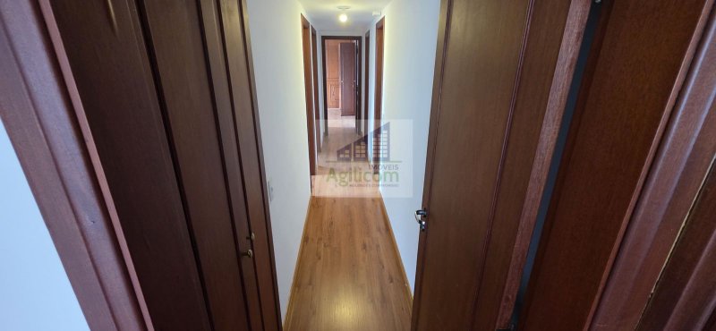 APARTAMENTO À VENDA NO MORUMBI COM 185M², 4 DORMI E 3 VAGAS DE GARAGEM Rua Crítios São Paulo - 