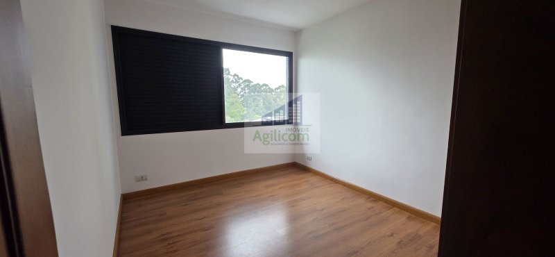 APARTAMENTO À VENDA NO MORUMBI COM 185M², 4 DORMI E 3 VAGAS DE GARAGEM Rua Crítios São Paulo - 
