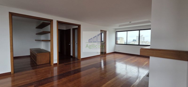 APARTAMENTO À VENDA NO MORUMBI COM 185M², 4 DORMI E 3 VAGAS DE GARAGEM Rua Crítios São Paulo - 
