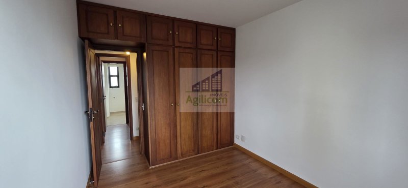 APARTAMENTO À VENDA NO MORUMBI COM 185M², 4 DORMI E 3 VAGAS DE GARAGEM Rua Crítios São Paulo - 