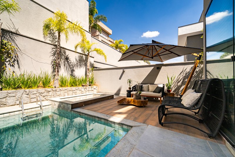 Casa a venda residencial Itahyê Avenida Paisagem Santana de Parnaíba - 