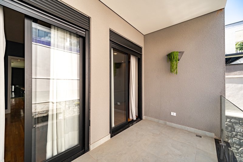 Casa a venda residencial Itahyê Avenida Paisagem Santana de Parnaíba - 