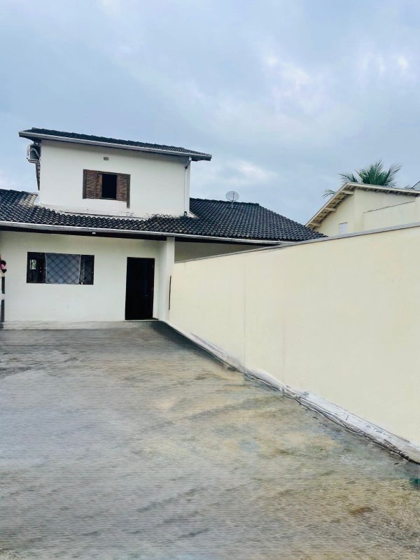 🏡 Duas casas em um único terreno no Pontal de Santa Marina  Caraguatatuba - 