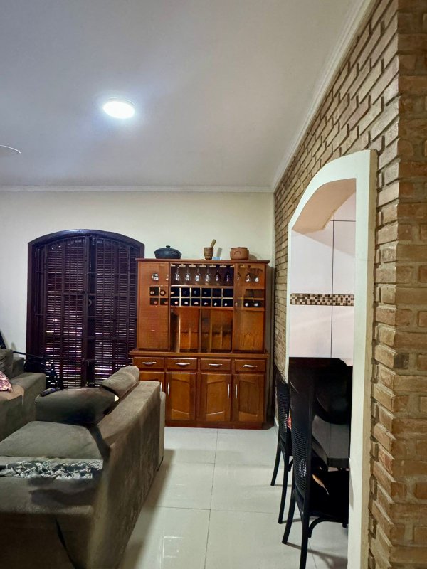 🏡 Casa térrea estilo colonial com piscina e muito espaço em Caraguatatuba!  Caraguatatuba - 