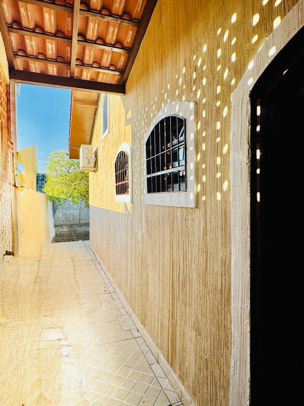 🏡 Casa térrea estilo colonial com piscina e muito espaço em Caraguatatuba!  Caraguatatuba - 
