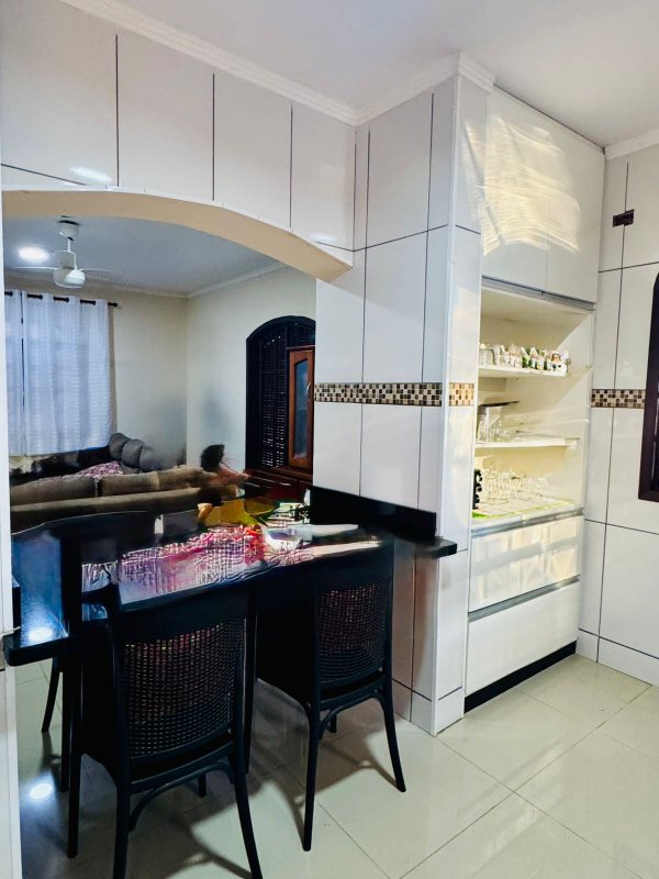 🏡 Casa térrea estilo colonial com piscina e muito espaço em Caraguatatuba!  Caraguatatuba - 