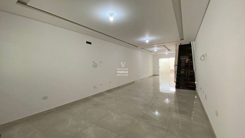Sobrado 3 suítes + 2 vagas de garagem  São Paulo - 