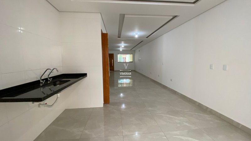 Sobrado 3 suítes + 2 vagas de garagem  São Paulo - 