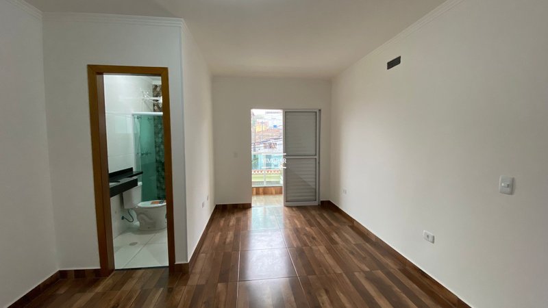 Sobrado 3 suítes + 2 vagas de garagem  São Paulo - 