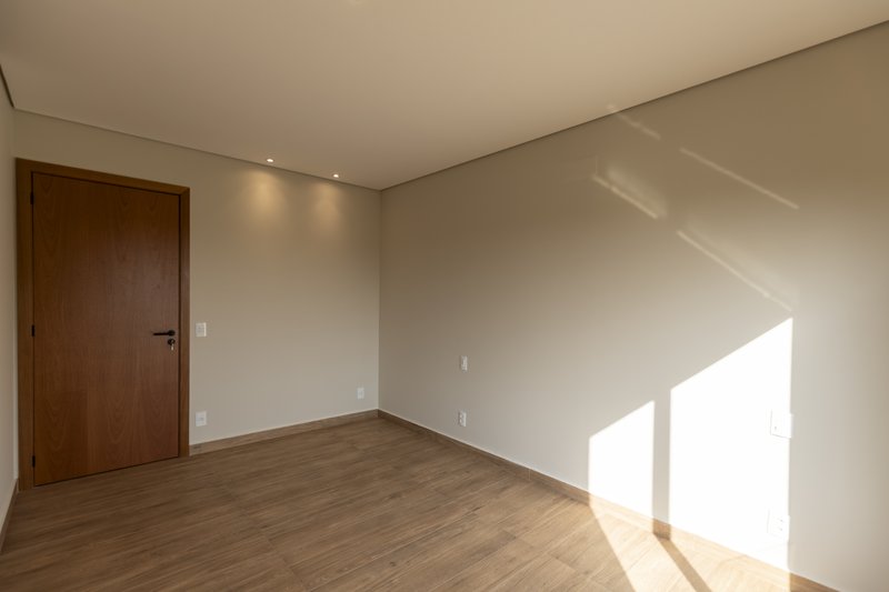 Casa à Venda Reserva Santa Luisa, 451,94m², 4 Suítes, Bonfim Paulista, Ribeirão Preto/SP Rua Antonio Marques Ribeirão Preto - 