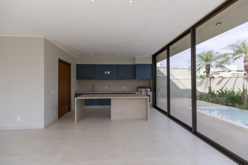 Casa à Venda Reserva Santa Luisa, 451,94m², 4 Suítes, Bonfim Paulista, Ribeirão Preto/SP Rua Antonio Marques Ribeirão Preto - 