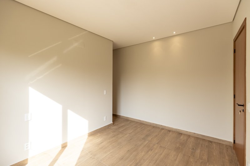 Casa à Venda Reserva Santa Luisa, 451,94m², 4 Suítes, Bonfim Paulista, Ribeirão Preto/SP Rua Antonio Marques Ribeirão Preto - 