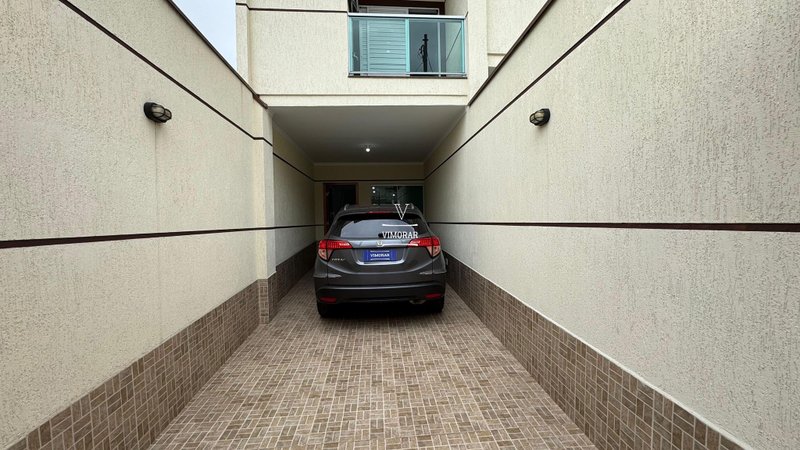 Sobrado 3 suítes + 2 vagas de garagem  São Paulo - 