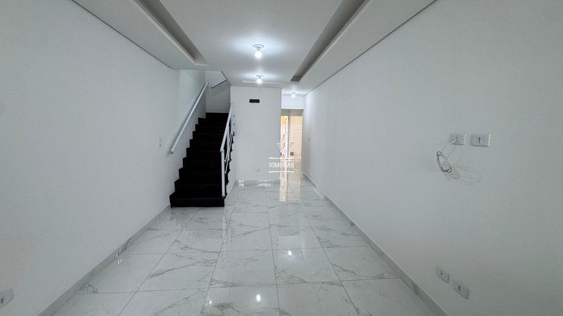 Sobrado 3 suítes + 2 vagas de garagem  São Paulo - 