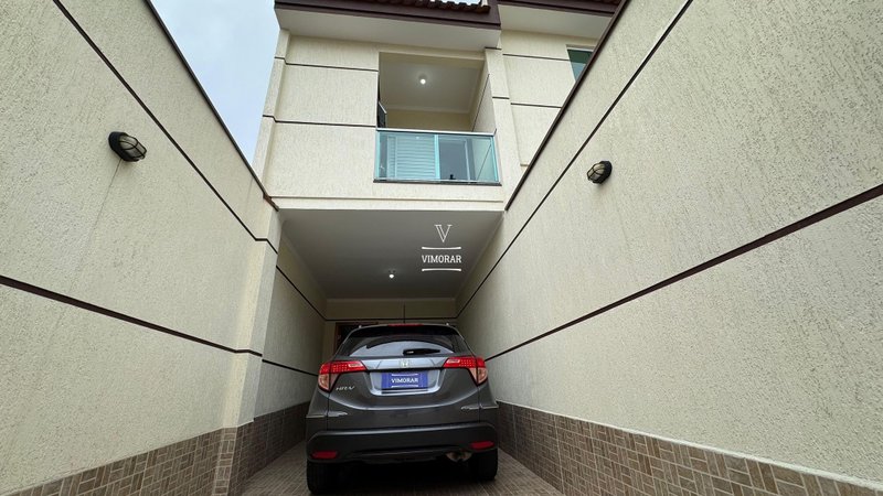 Sobrado 3 suítes + 2 vagas de garagem  São Paulo - 