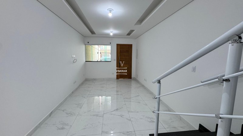 Sobrado 3 suítes + 2 vagas de garagem  São Paulo - 