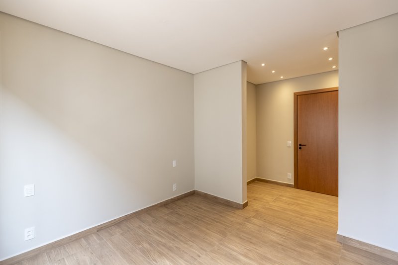 Casa à Venda Condominio Reserva Santa Luísa, 428m², Ribeirão Preto/SP Rua João Turcato Ribeirão Preto - 