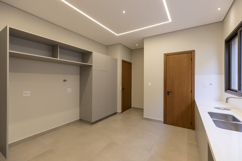 Casa à Venda Condominio Reserva Santa Luísa, 428m², Ribeirão Preto/SP Rua João Turcato Ribeirão Preto - 