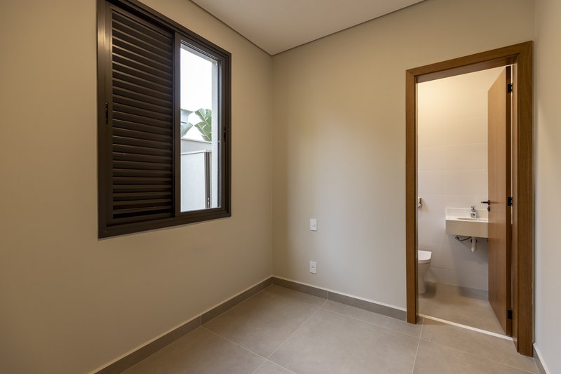 Casa à Venda Condominio Reserva Santa Luísa, 428m², Ribeirão Preto/SP Rua João Turcato Ribeirão Preto - 