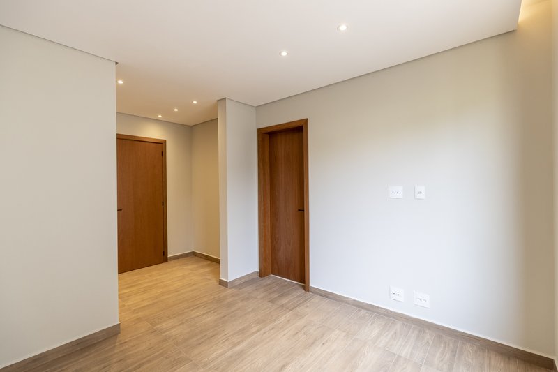 Casa à Venda Condominio Reserva Santa Luísa, 428m², Ribeirão Preto/SP Rua João Turcato Ribeirão Preto - 