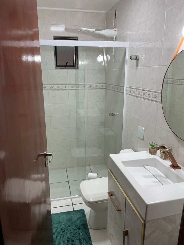 Quadra Mar em Meia Praia: Apartamento Mobiliado no Residencial Osvaldo Campos Rua 265 Itapema - 