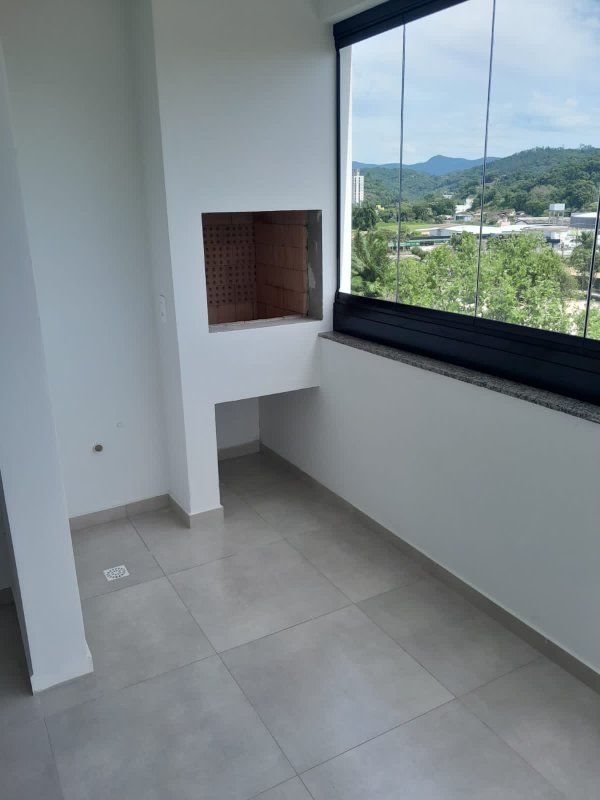 APARTAMENTO COM 1 SUÍTE MAIS 1 DORMITÓRIO NO SÃO LUIZ  Brusque - 
