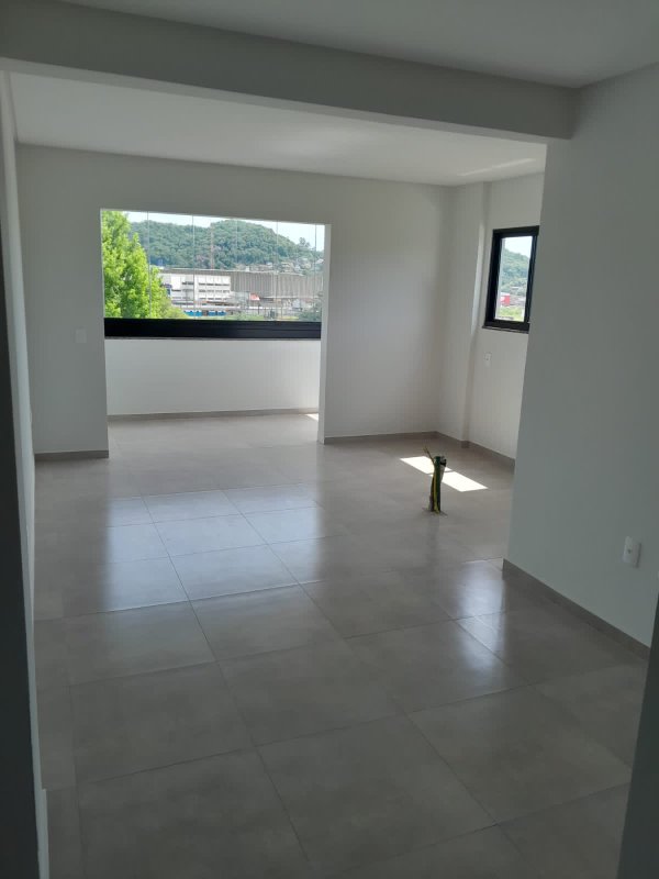 APARTAMENTO COM 1 SUÍTE MAIS 1 DORMITÓRIO NO SÃO LUIZ  Brusque - 