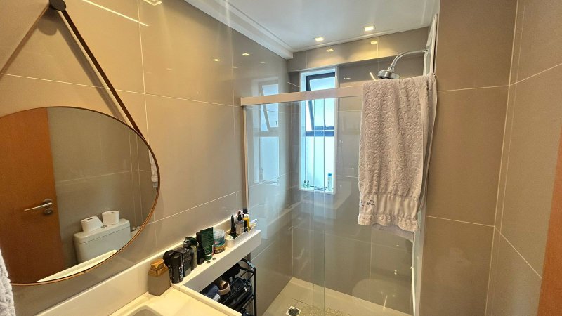 4 quartos (2 suítes). 136m². Nascente. Andar alto. Varanda gourmet. 2 vagas de garagem Rua Luiz de Faria Barbosa Recife - 