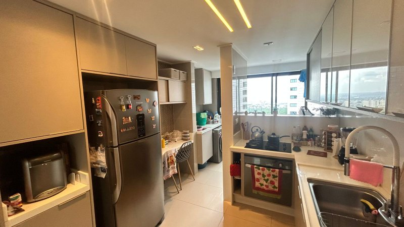 4 quartos (2 suítes). 136m². Nascente. Andar alto. Varanda gourmet. 2 vagas de garagem Rua Luiz de Faria Barbosa Recife - 