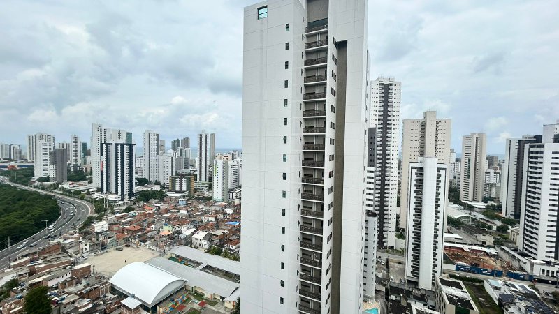 4 quartos (2 suítes). 136m². Nascente. Andar alto. Varanda gourmet. 2 vagas de garagem Rua Luiz de Faria Barbosa Recife - 