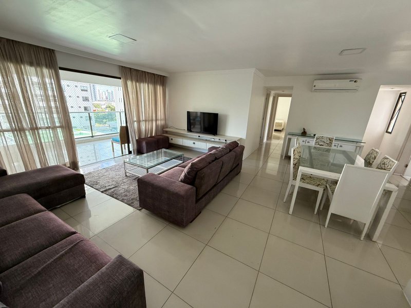 4 suítes. 170m². Nascente. 3 vagas de garagem. Mobiliado Rua Le Parc Recife - 
