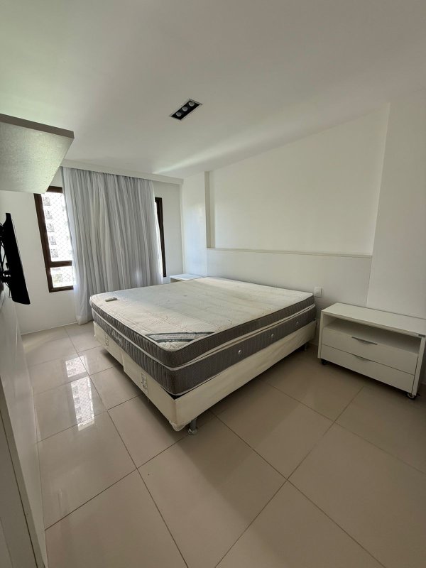 4 suítes. 170m². Nascente. 3 vagas de garagem. Mobiliado Rua Le Parc Recife - 