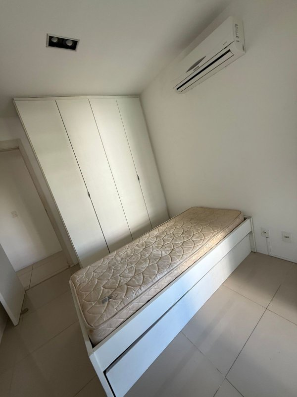 4 suítes. 170m². Nascente. 3 vagas de garagem. Mobiliado Rua Le Parc Recife - 