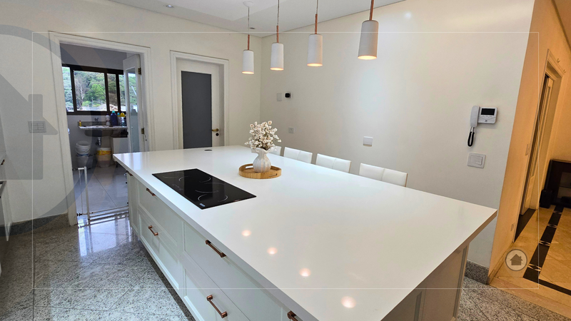 SOBRADO À VENDA COM 420 M² | 3 SUÍTES | 6 VAGAS | JARDIM MAIA/GUARULHOS-SP! Rua Soldado Deniz Pinto de Matos Guarulhos - 