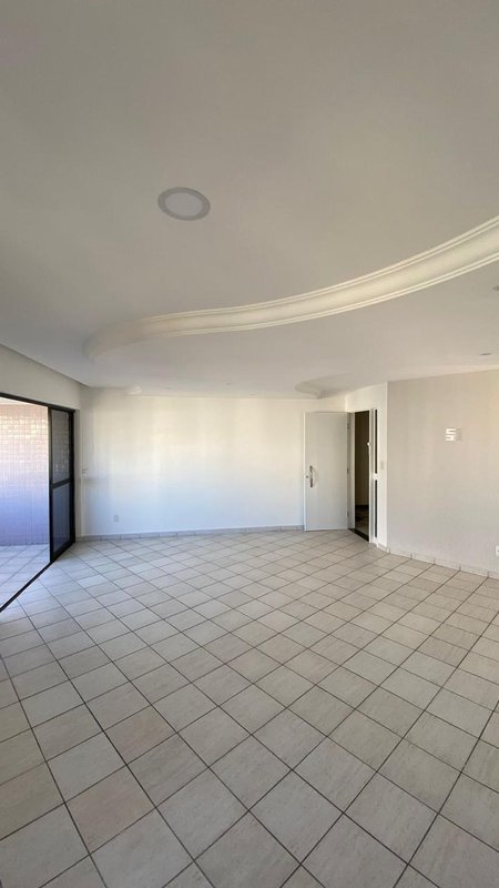 3 quartos (1 suíte). 127m². Nascente. Andar intermediário. 2 vagas de garagem Rua Carlos Pereira Falcão Recife - 