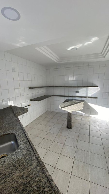 3 quartos (1 suíte). 127m². Nascente. Andar intermediário. 2 vagas de garagem Rua Carlos Pereira Falcão Recife - 