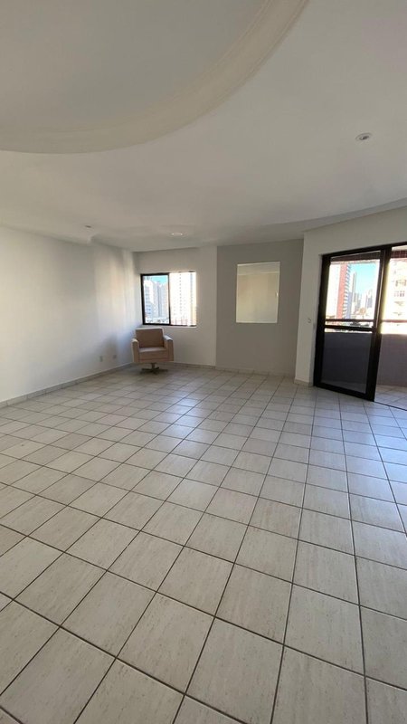 3 quartos (1 suíte). 127m². Nascente. Andar intermediário. 2 vagas de garagem Rua Carlos Pereira Falcão Recife - 