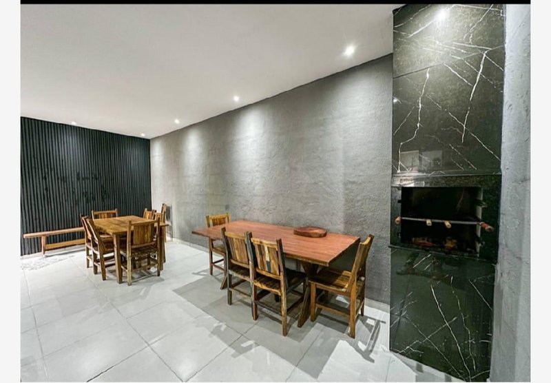 🏡 Casa térrea novinha no Barranco Alto – Caraguatatuba/SP!  Caraguatatuba - 