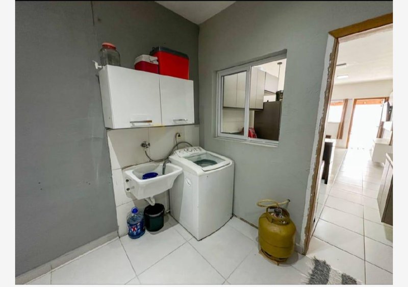 🏡 Casa térrea novinha no Barranco Alto – Caraguatatuba/SP!  Caraguatatuba - 